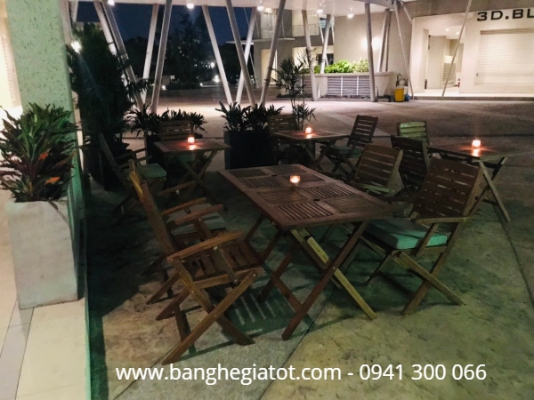 Bộ bàn ghế ngoài trời