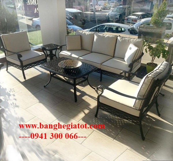 Bộ bàn ghế sofa hợp kim nhôm đúc