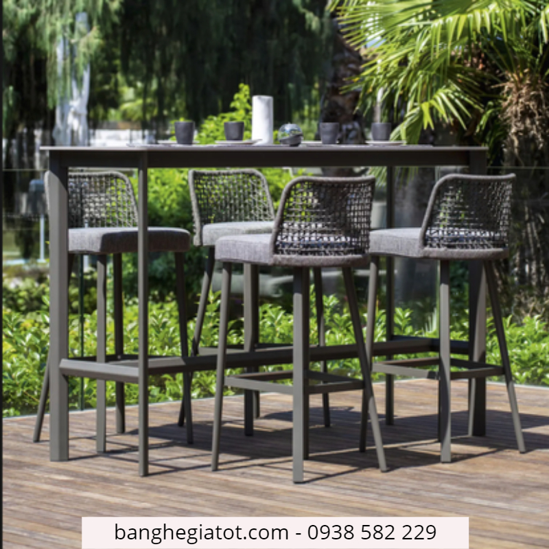 bàn ghế cao quầy bar